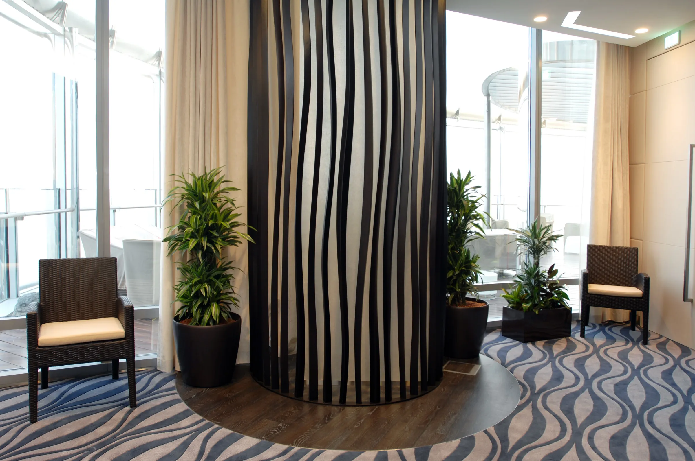 Level 139 Office, Burj Khalifa, breakout
